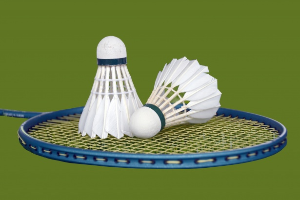 raquette et volants de badminton